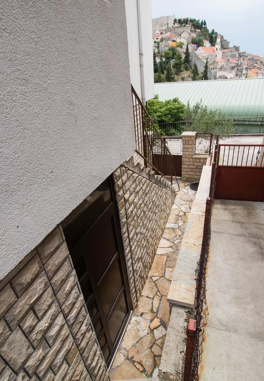 Apartment Peran Šibenik Exteriör bild