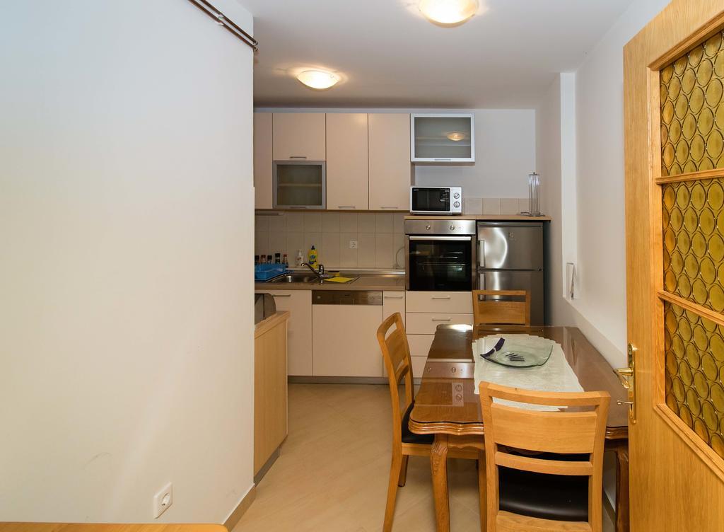 Apartment Peran Šibenik Exteriör bild