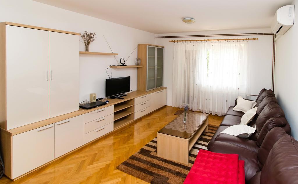 Apartment Peran Šibenik Exteriör bild